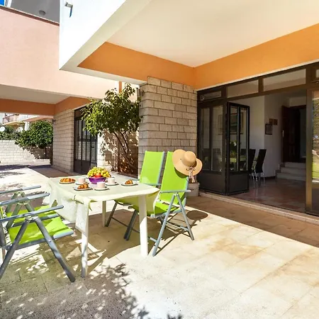 Beach 1 Apartmán *